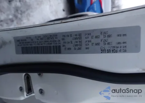 2018 Jeep Compass Latitude 4X4 z USA, uszkodzony, nr VIN 3C4NJDBB7JT112064